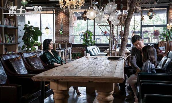 进行|《第十二秒》开播好评不断，万茜分饰双胞胎姐妹，烧脑剧情够带感