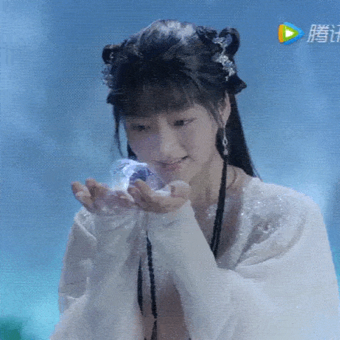 假发看够了雷同的双丫髻，明明编发、盘发和双马尾才是古装少女标配