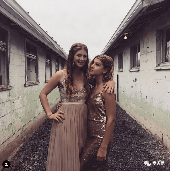 生活史上最强塑料名媛姐妹：姐姐嫁总统、妹妹当王妃，还一起抢首富撕了一辈子…