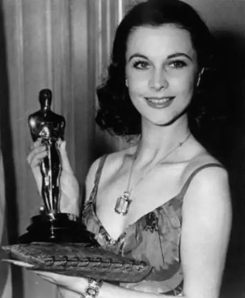 赫本|人物丨她是唯一可媲美赫本的女人，生得短暂，活得绚烂