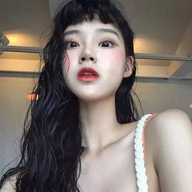 发型八款超受欢迎的刘海来了！