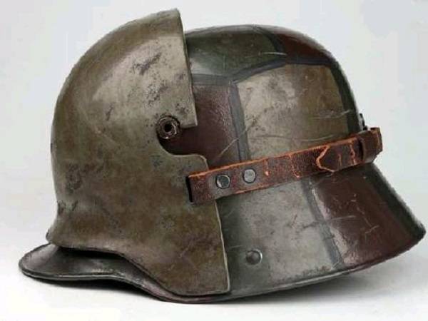 拒绝"尖顶"大耳垂"钢盔鼻祖1916,德军士兵面貌焕然一新