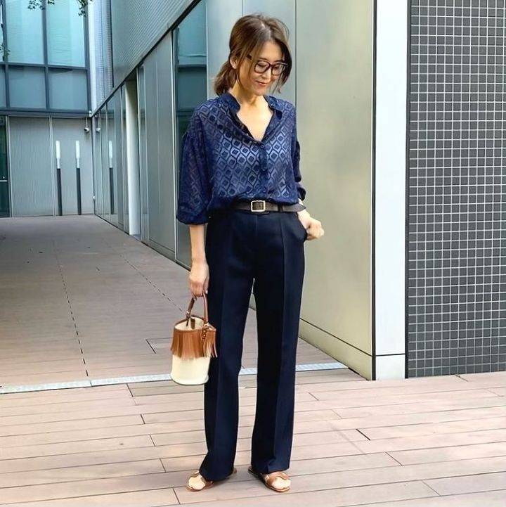 黑色 冬季针织衫怎么穿好看 这个博主的简约搭配法给你灵感