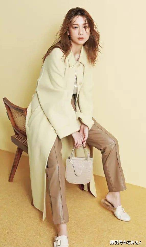 服装 今年很流行“盐系穿搭”,不仅时尚舒适,还十分减龄
