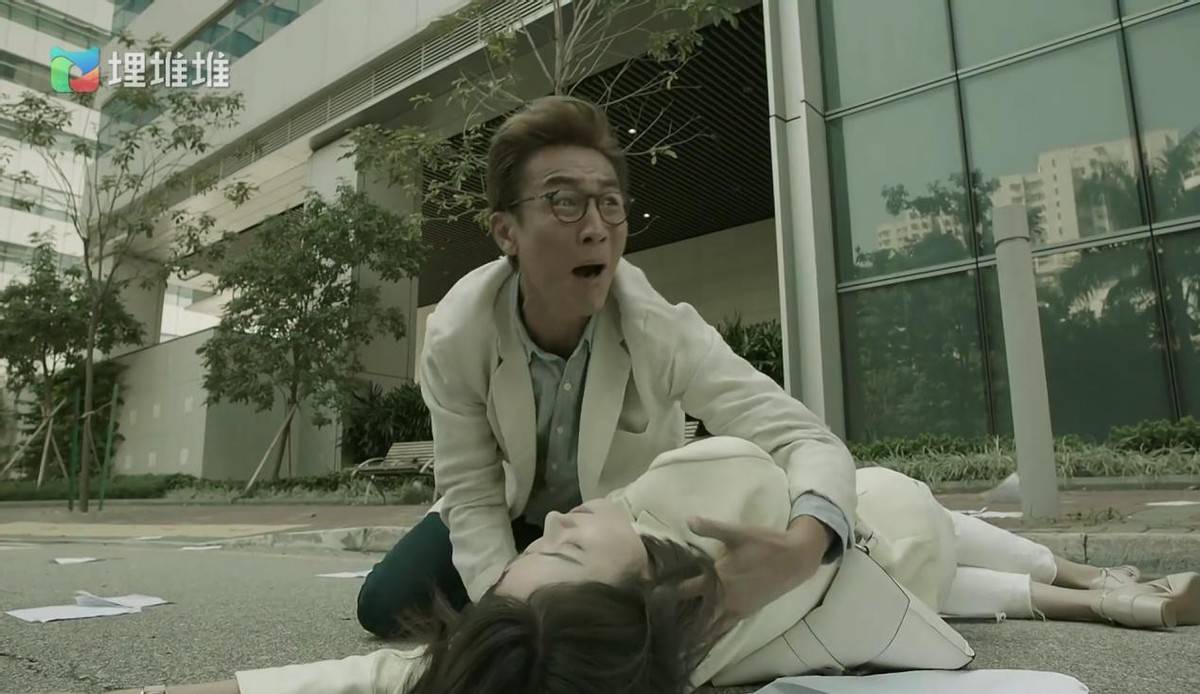 张旻|悬疑爽剧《换命真相》埋堆堆热播，看谭俊彦穿越过去改写历史