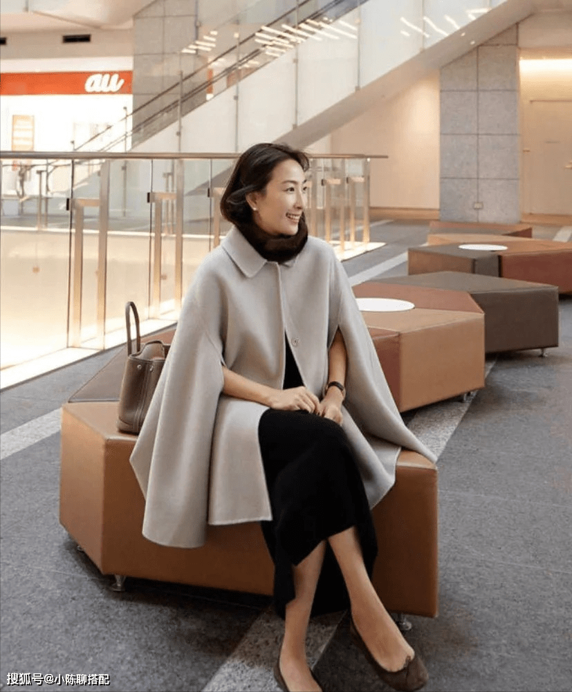 大衣 建议50+女性穿大衣时,记住“3要3不要”,更显优雅得体好气质