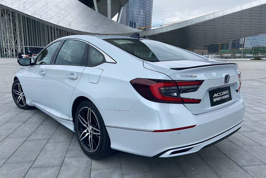 试驾全新雅阁锐混动由外而内的进化带来哪些新感受