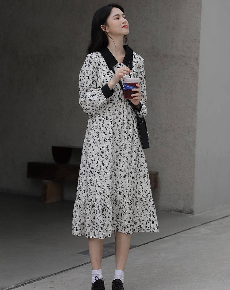 脚踝 降温后，别再傻傻“露脚踝”了！今年流行露袜子，有风度更有温度