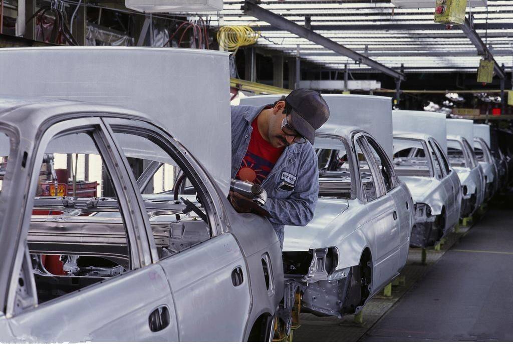 看美国是如何从神坛跌落的_工业大