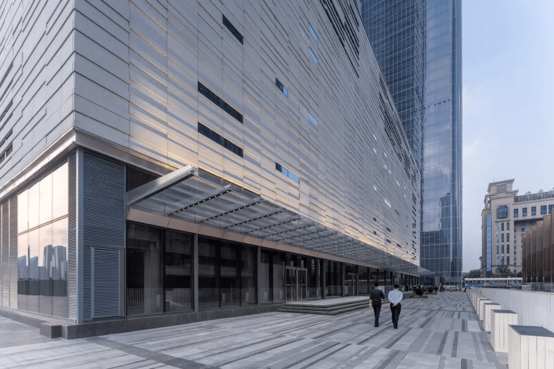 北京cbd新地标泰康保险总部大厦形如传统礼器玉琮