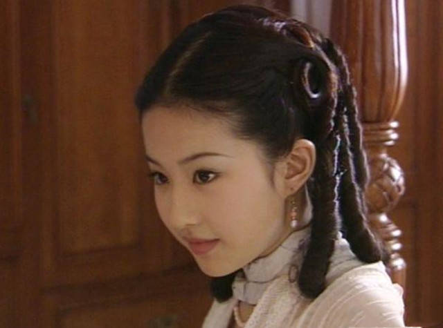 《第一炉香》首映口碑惨淡,马思纯没读懂张爱玲,也没追上周冬雨_葛薇