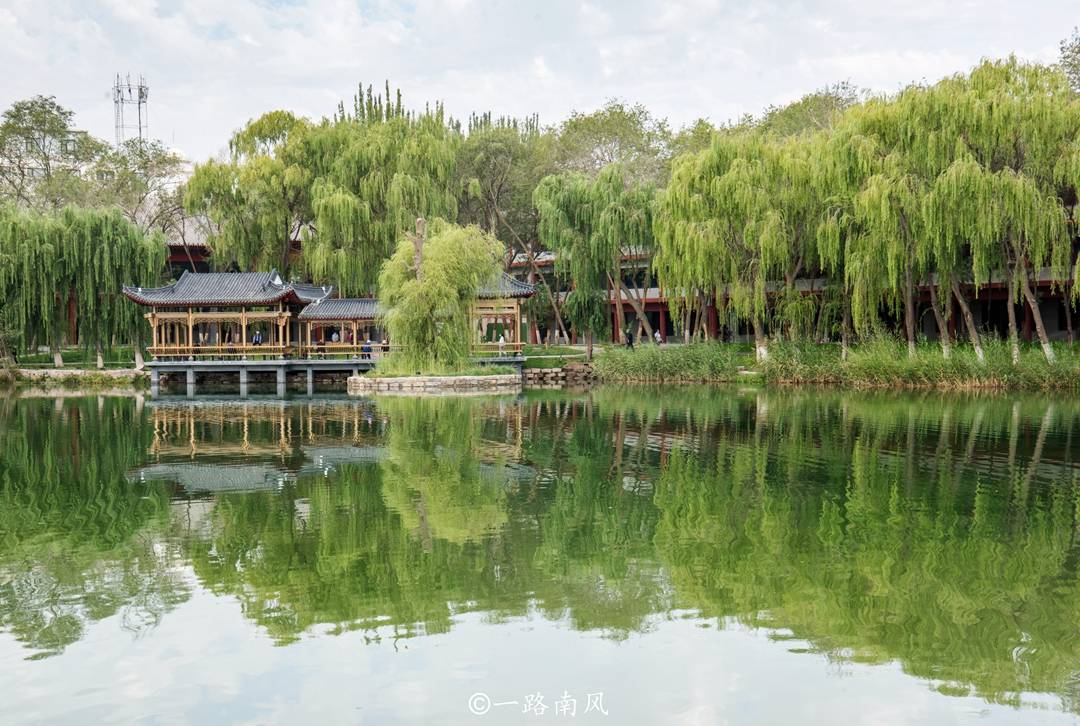 景点|甘肃旅游热度较低的景点，有缩版杭州西湖的风韵，就在张掖