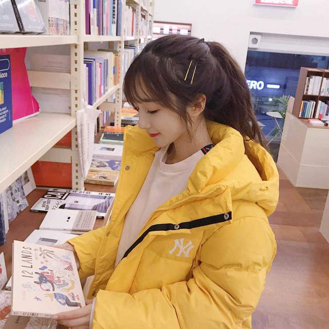 颜色 秋冬季怎么选羽绒服?挑对颜色很重要,今年这几款颜色百搭又高级