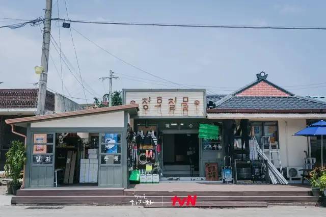 尹惠珍|豆瓣9.0，高质量男性的社交牛逼症，男的女的都不放过