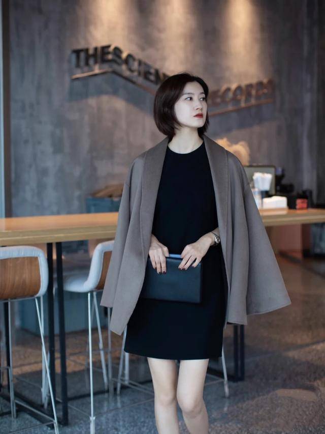 毛衣 14°C需要穿羽绒服吗？怎样穿着更舒适，一起来看看吧