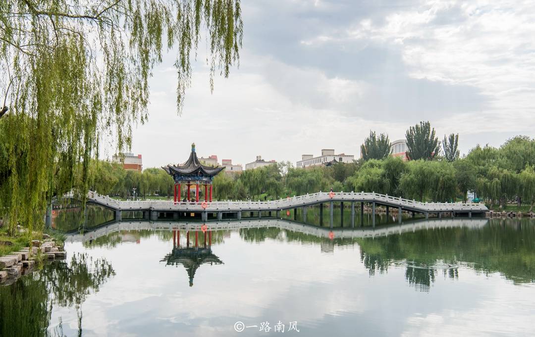 景点|甘肃旅游热度较低的景点，有缩版杭州西湖的风韵，就在张掖