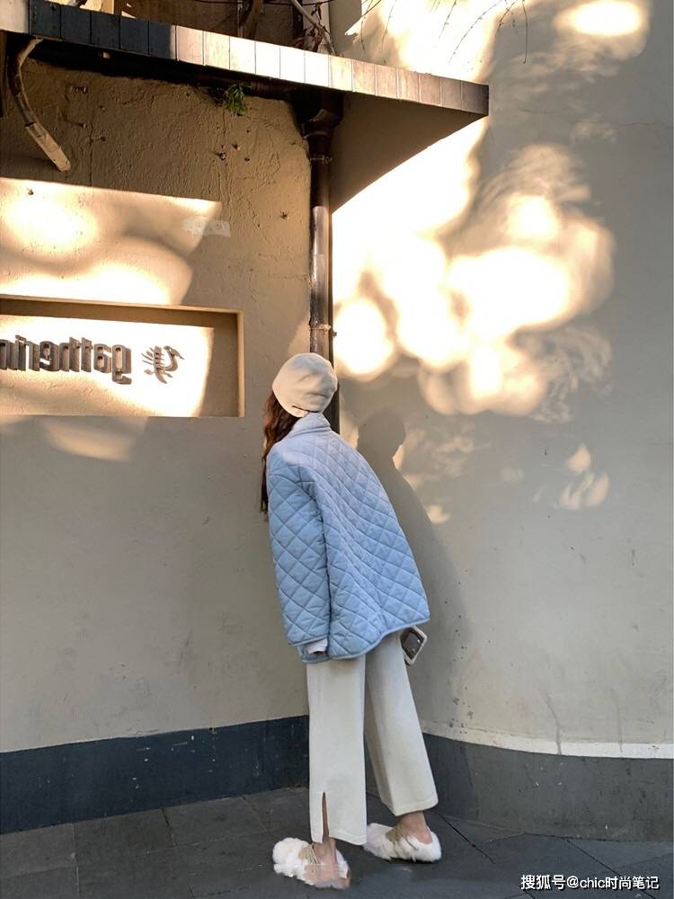 氛围 棉服两件就够，一件菱格纹瘦出新高度，一件美式棒球服野出新圈子