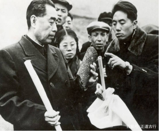 喜剧|1954年周总理约卓别林吃饭，酒过三巡后，卓别林：茅台可以送我吗