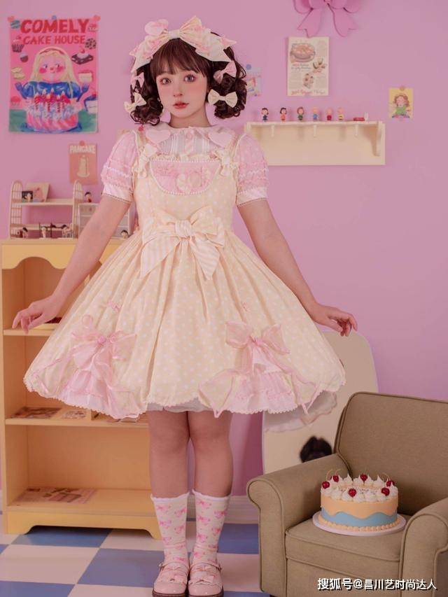 洛丽塔 有女人味还不庸俗!微胖女人这样穿“洛丽塔”,显瘦又显端庄