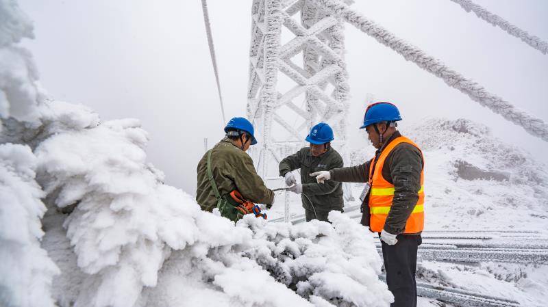 08年雪灾致半个中国瘫痪今冬会有雪灾专家称恐出现极端天气