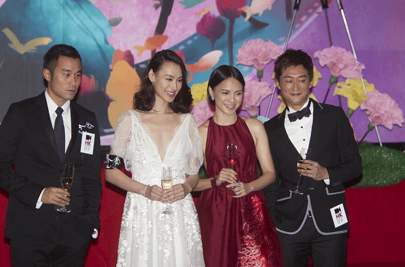 都能 梁洛施名媛范挺浓的，虽然身材看着“瘦瘦巴巴”，可穿白裙是真美