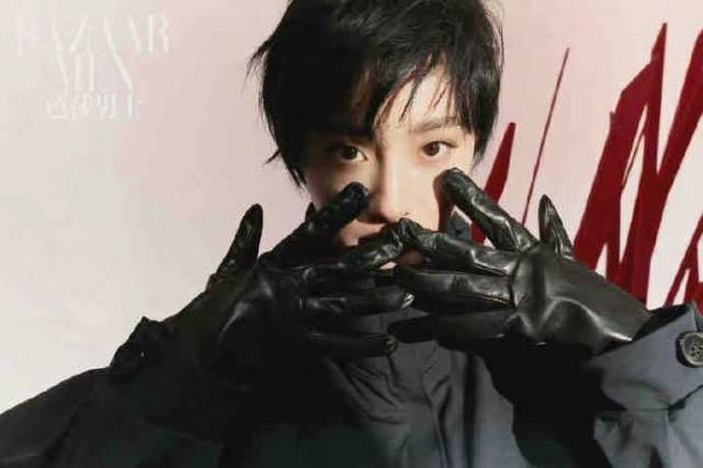 一身 杨幂绝了！剪超短发居然没翻车，穿一身黑拍男?刊大片?气场爆棚