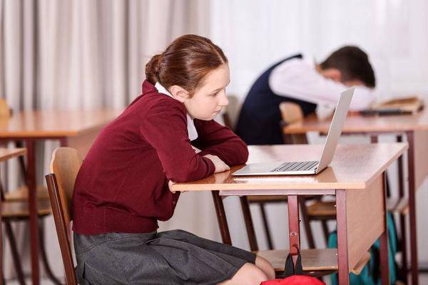 眼睛|青少年近视，做激光手术能恢复视力吗？医生：满足2个条件就行