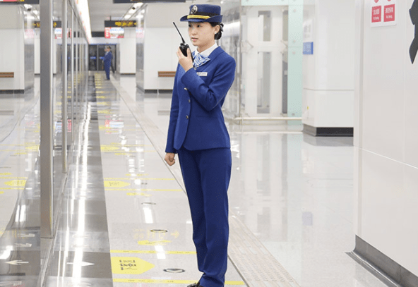 地铁员工"扎堆"辞职,难道是"另有隐情"?原因可能没那么复杂_工作