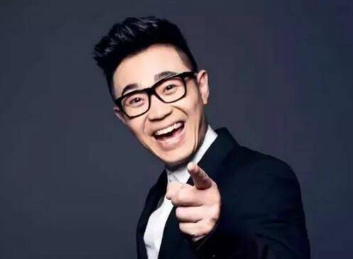 周星驰|周星驰拒绝的电影：大鹏徐峥请他客串被果断推掉，还曾三拒好莱坞