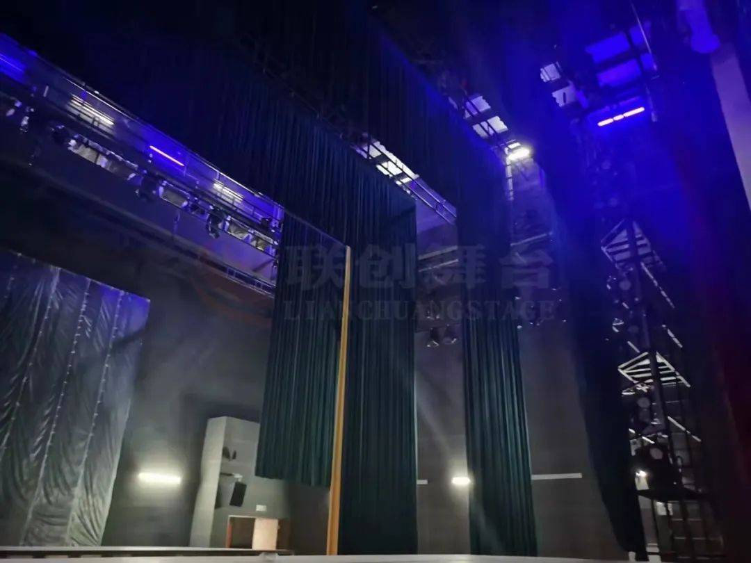 契约新娘薄来 绝色女特工牛津高中英语模块一秀兰邓波儿 凝聚新闻网