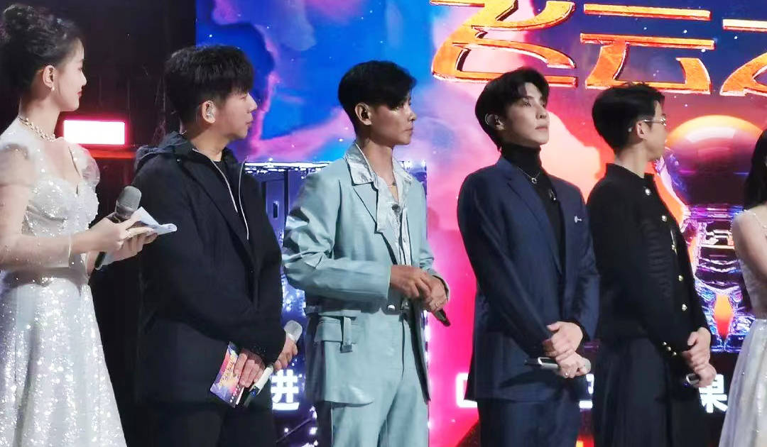 张晋|芒果发布会:综艺片单新鲜出炉,11位哥哥亮相精彩亮相,大湾区合体清唱粤语歌