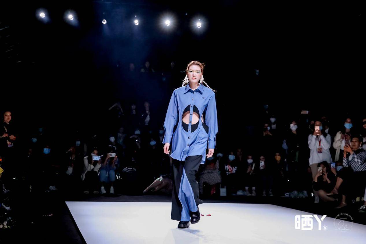 黄龄 十七光年晒丫红人趋势秀-SIFS特别活动