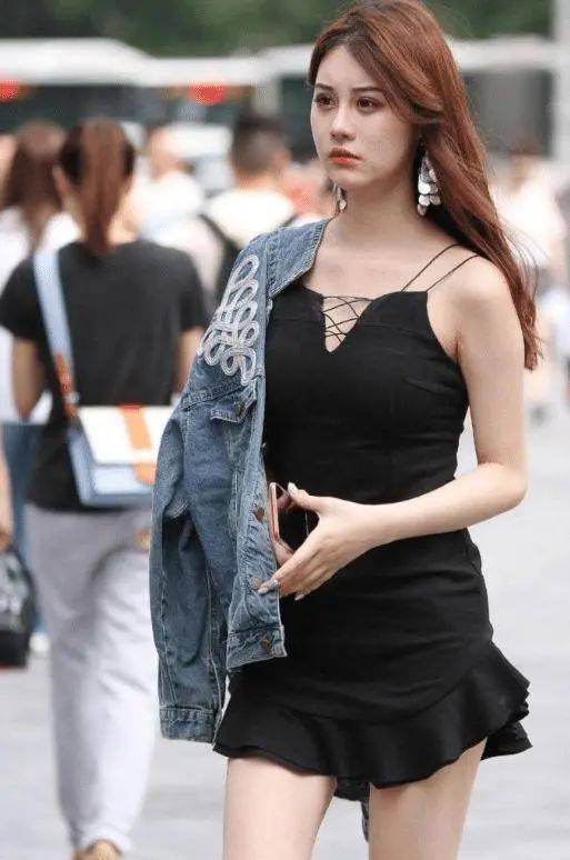 身材 连衣裙的穿搭时尚大方，时尚又显瘦的利器