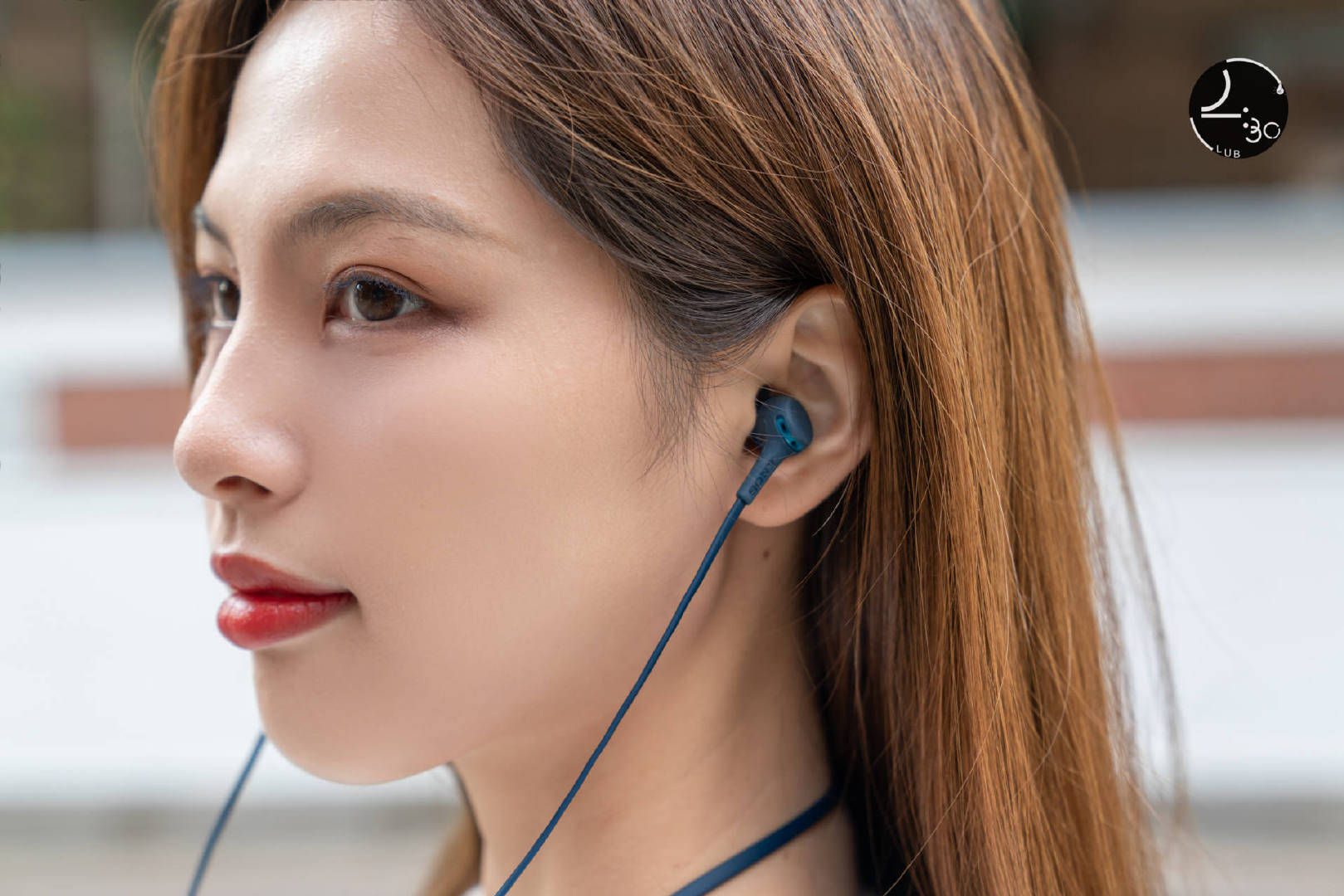 轻巧更带劲索尼wixb400颈挂式蓝牙耳机体验