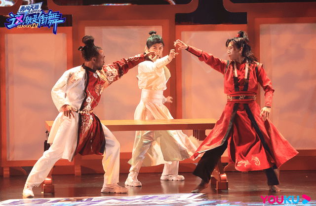 battle|《街舞4》只剩国外大神“神仙打架”?好在他俩守住最后一道防线