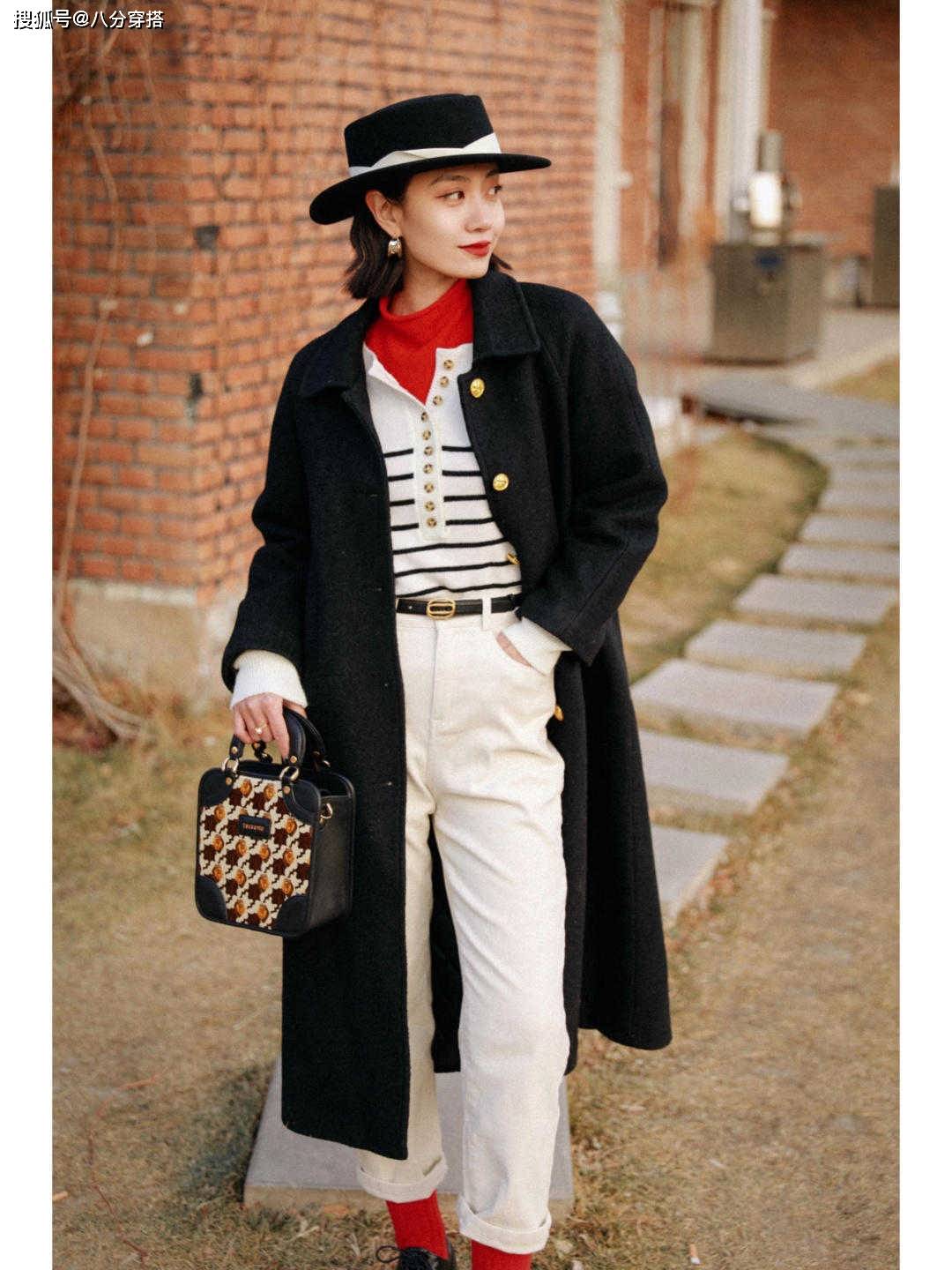下装 黑色大衣过时不流行了？试试这样搭配，时髦百搭也不显沉闷