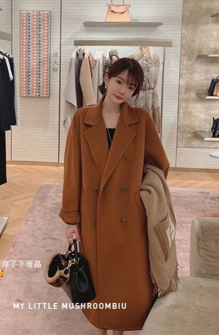 羊羔 穿对外套,寒冬也能摇曳生姿