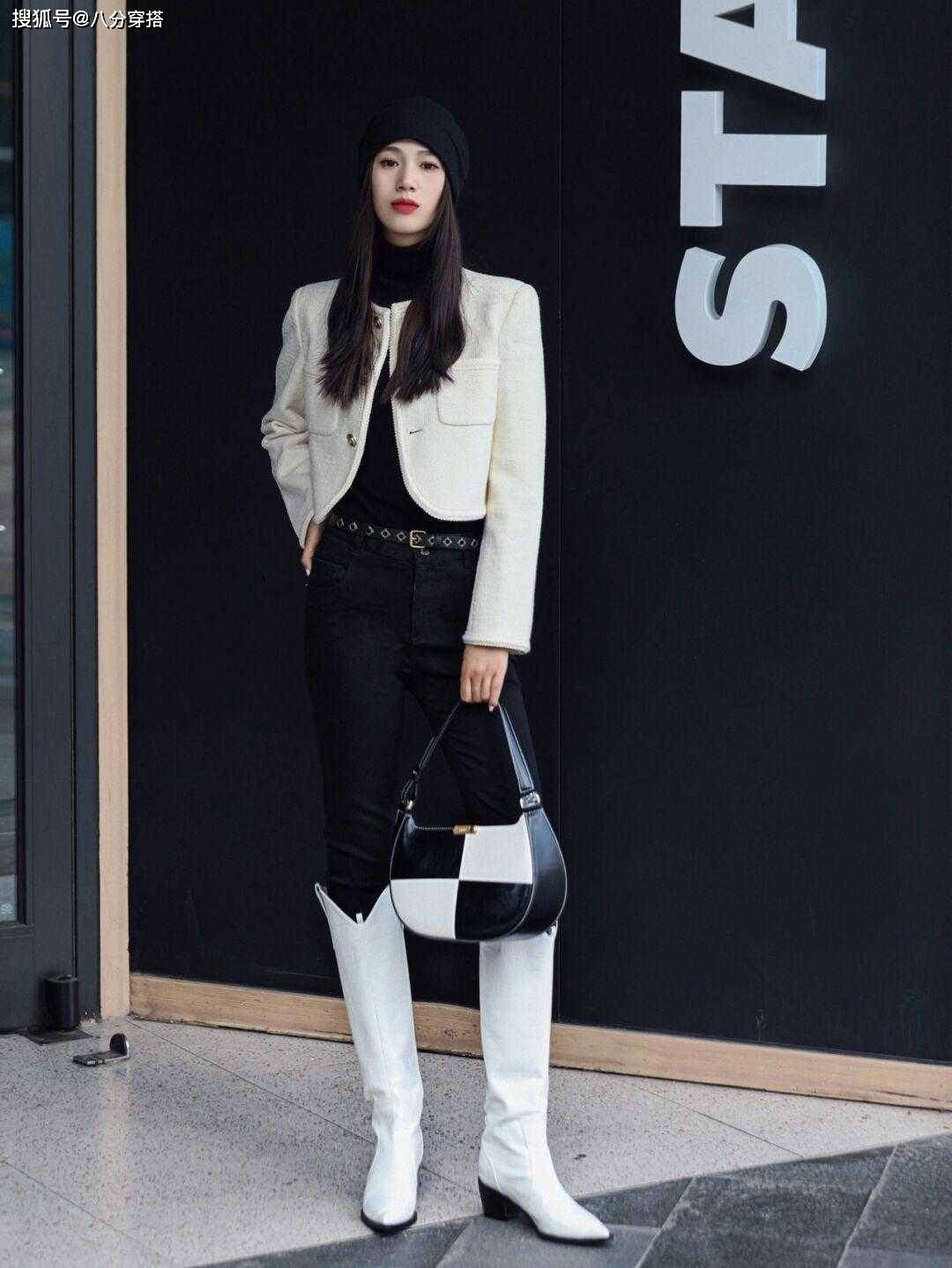 整体 紧身牛仔裤可不是什么非主流单品，冬天穿它出门，遮肉显瘦又显高