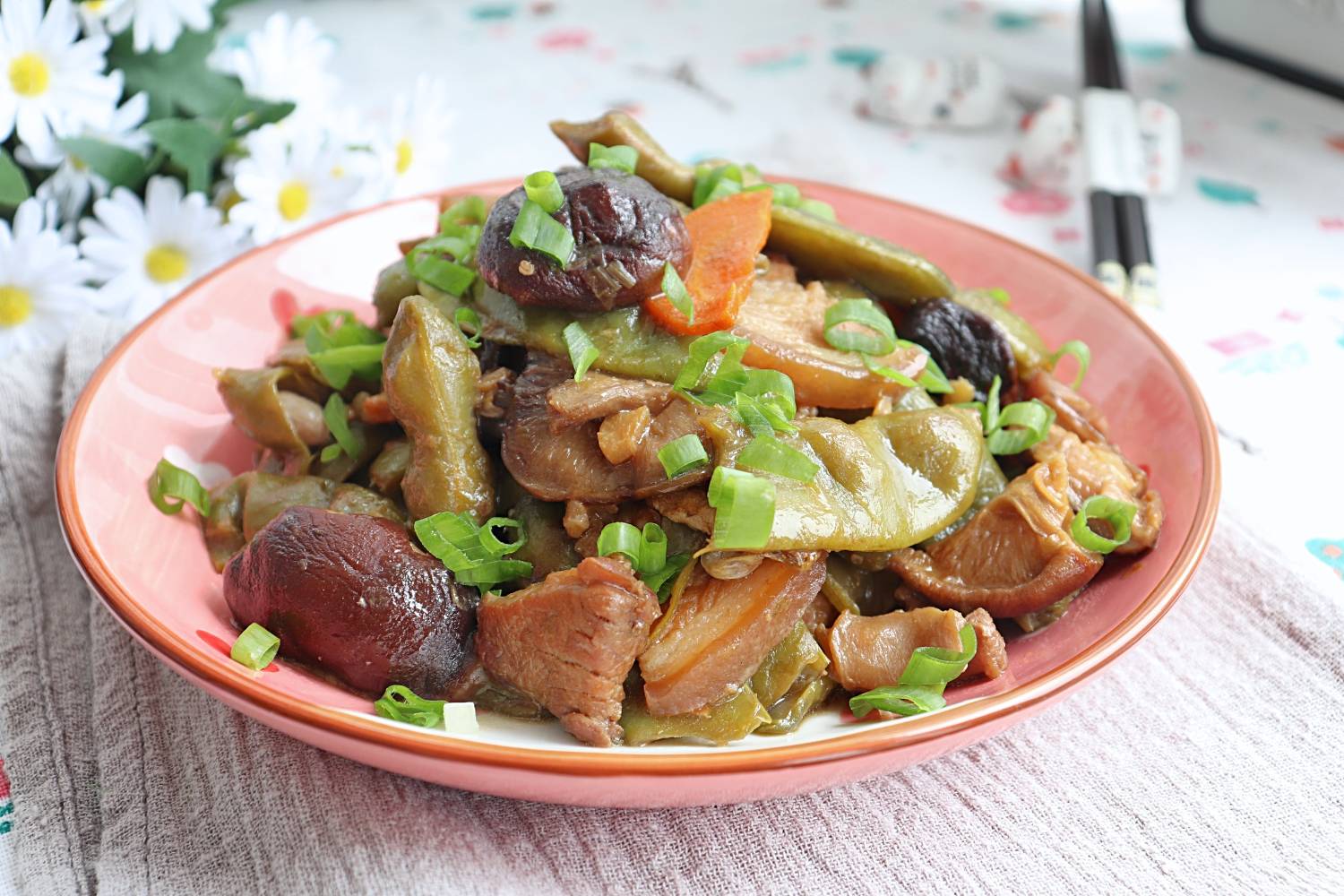 原创东北家常菜五花肉炖油豆味道鲜香下饭又解馋
