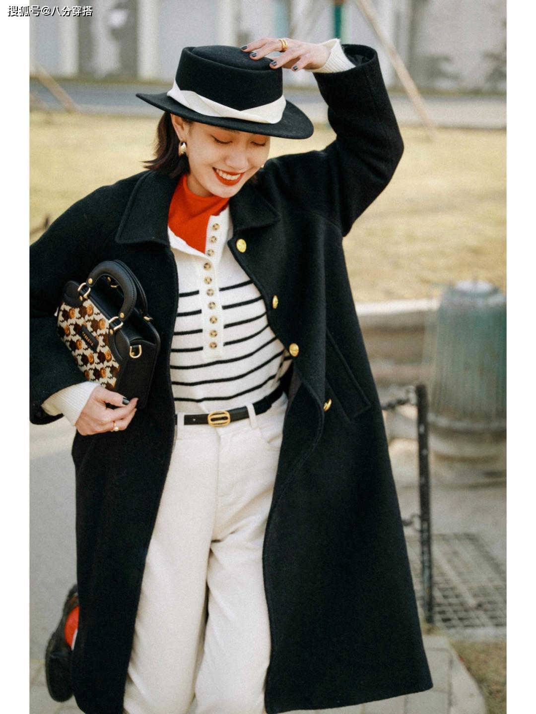 下装 黑色大衣过时不流行了？试试这样搭配，时髦百搭也不显沉闷