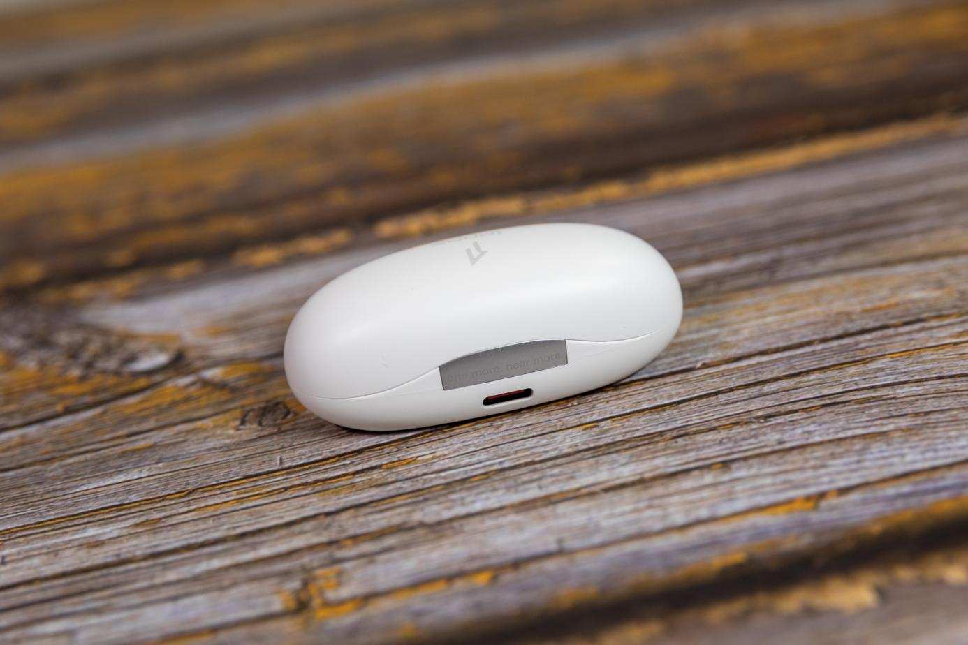 小巧精致，日夜随行，1MORE舒适豆升级版 ComfoBuds 2耳机评测