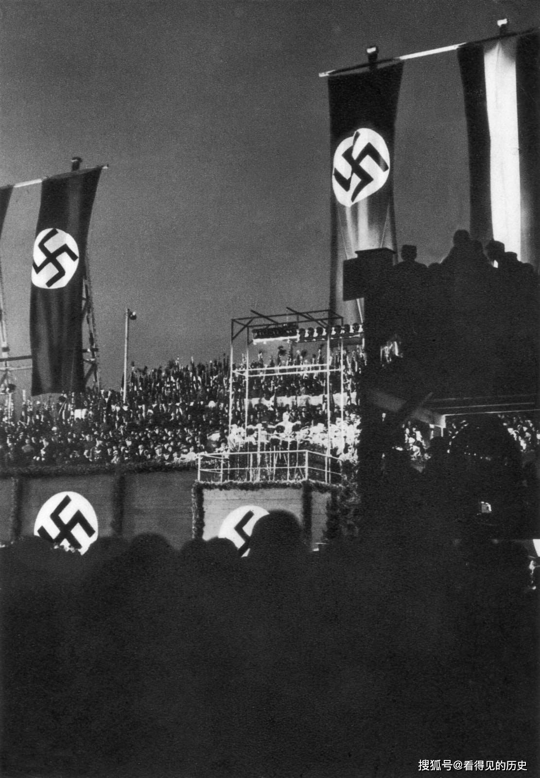 原创老照片1933年的希特勒那年他刚当选为德国总理