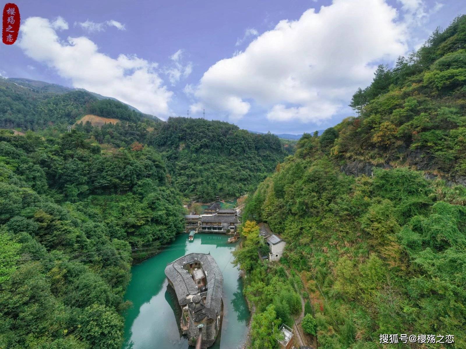 飞瀑|以“龙”为名的景区，因瀑布而闻名遐迩，被誉为江南最美瀑布之一