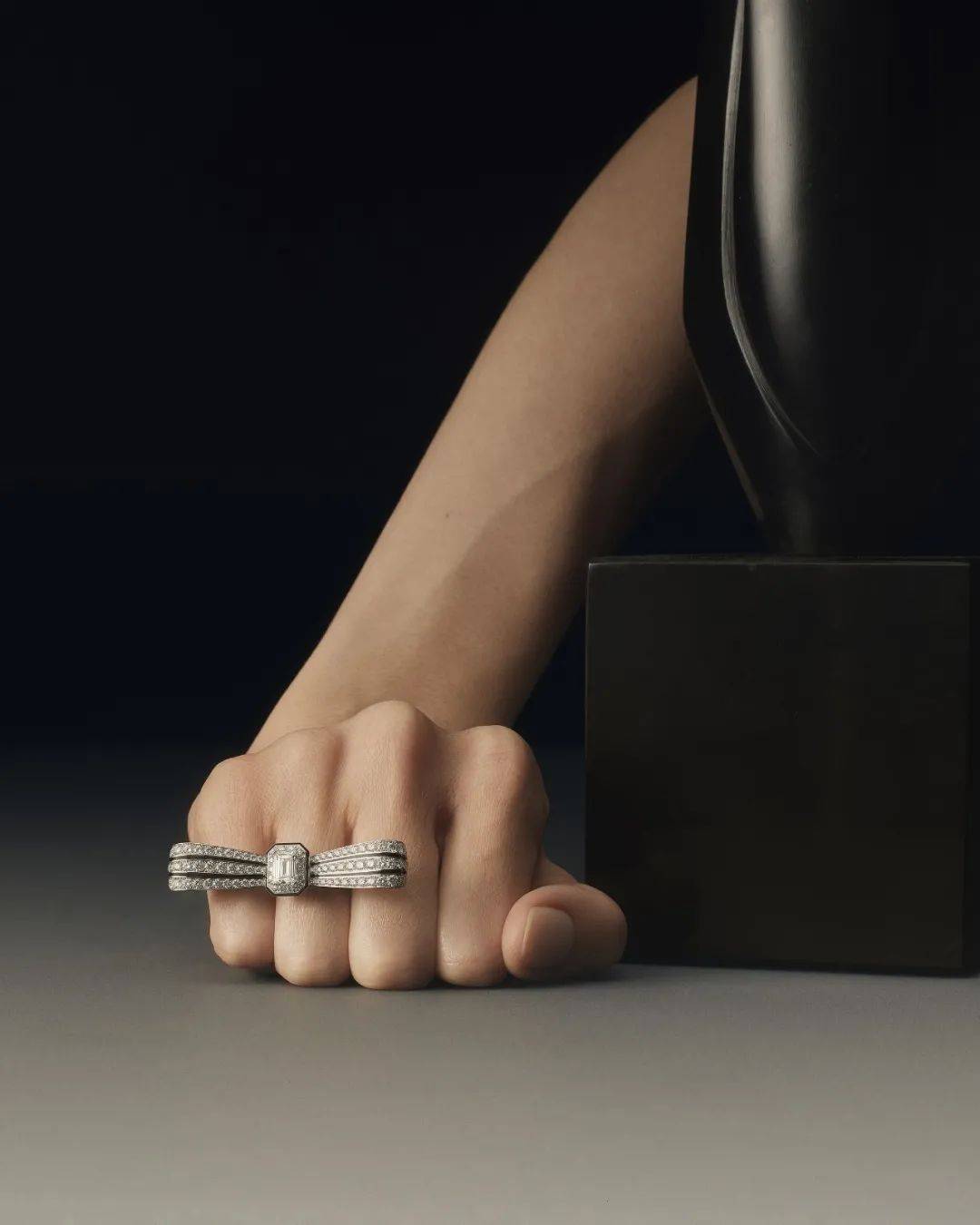 珠宝RR · TRENDS | 跨时空光影涌动