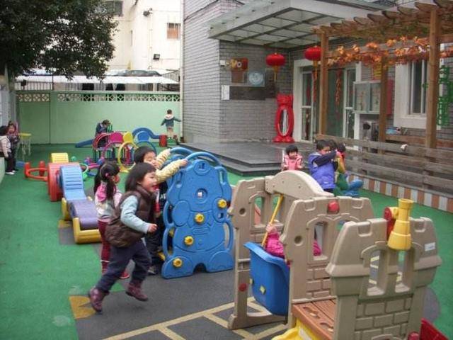 小孩|没钱给小孩读幼儿园了，可以不读吗？对小学有没有影响？