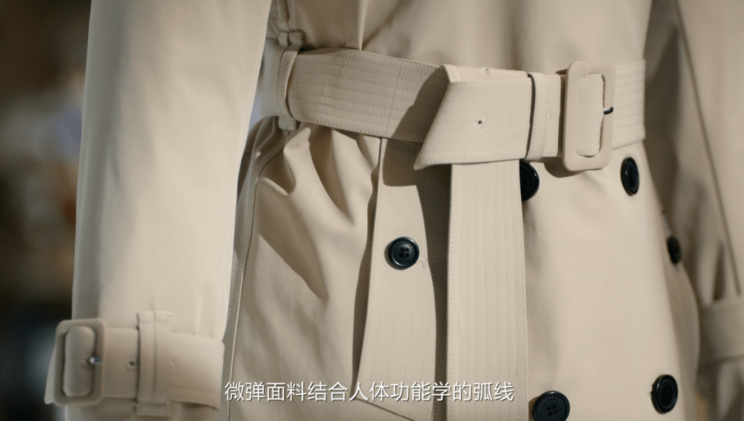 风衣童瑶、胡兵都来看波司登大秀，新出的“风衣羽绒服”绝对是今年爆款！