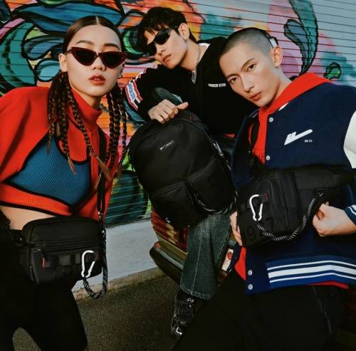 系列 「独家」回力 2021年最新上架的箱包系列－－抢鲜测评！