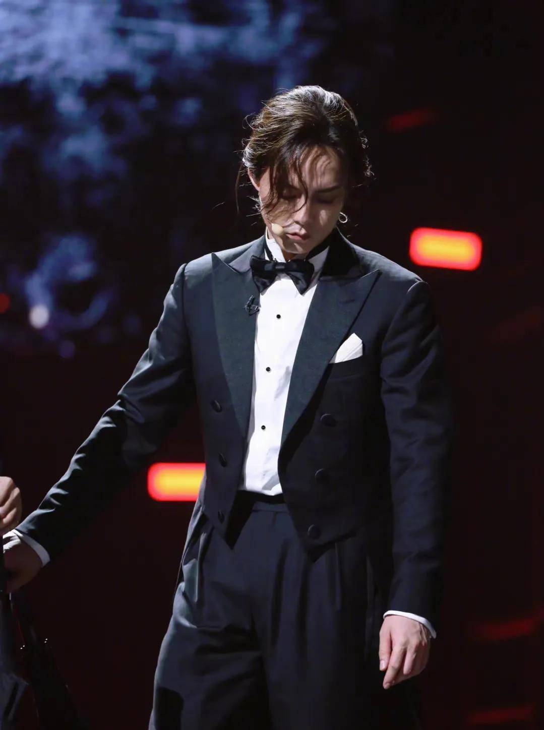 张晋|披荆斩棘中的拼命三郎，“袁华”收获新曝光，寻求转型的哥哥尹正