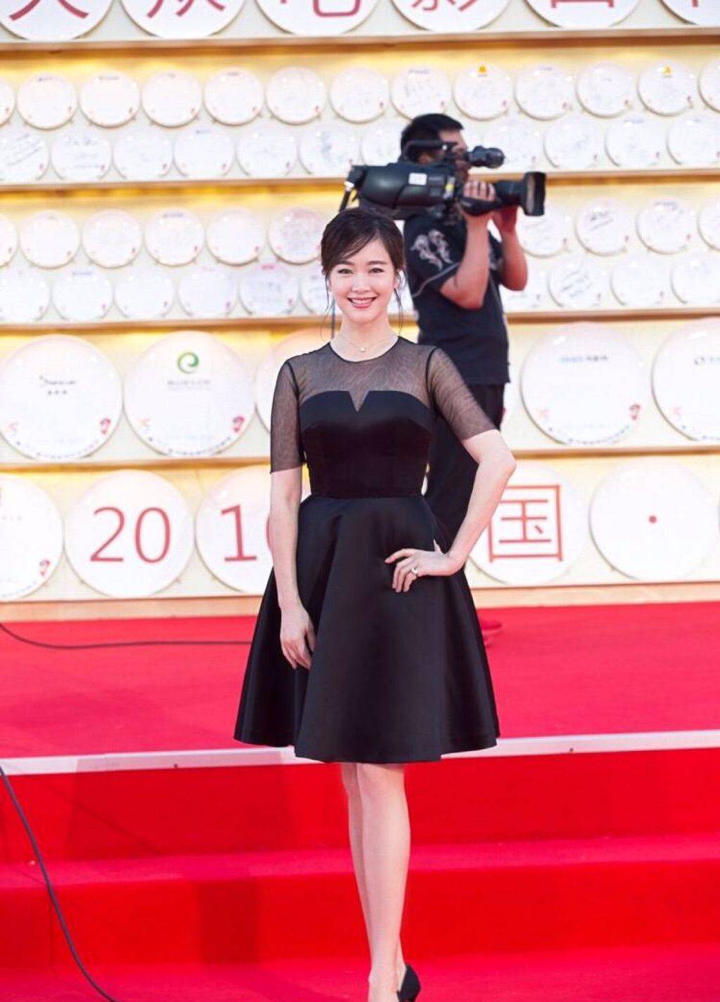 原创左小青牛仔裤配马丁靴时髦减龄上宽下窄很显瘦