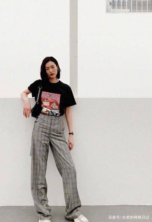 气质 腿粗又屁股大的女人，春夏多穿这种裤子，藏肉显瘦又气质